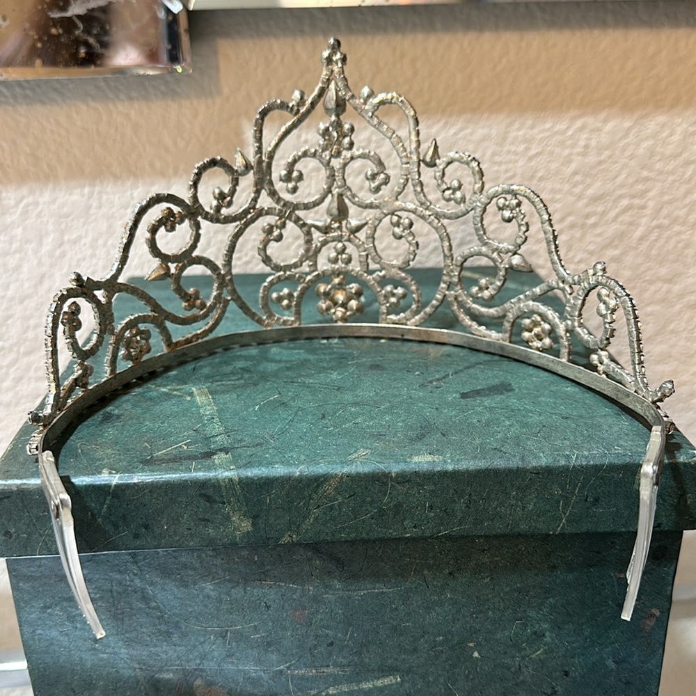Vintage Rhinestone Tiara Silver Bridal Crown Pageant Prom Costume - Picture 6 of 9